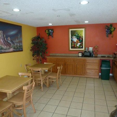 怀特霍尔雷德伍德酒店 White Hall 外观 照片